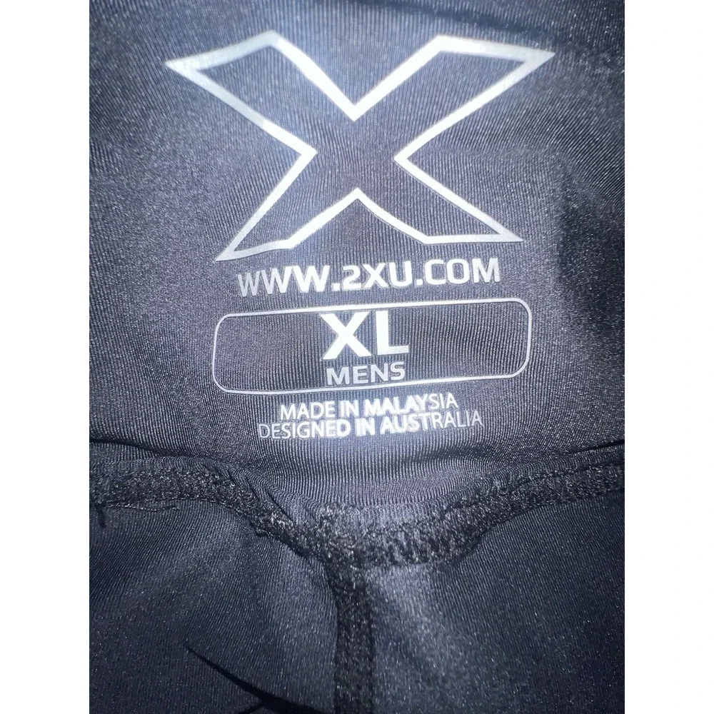 2XU Running Shorts Mens XL Black Back Zip Pocket Reflective Lightweight‎ Jogging